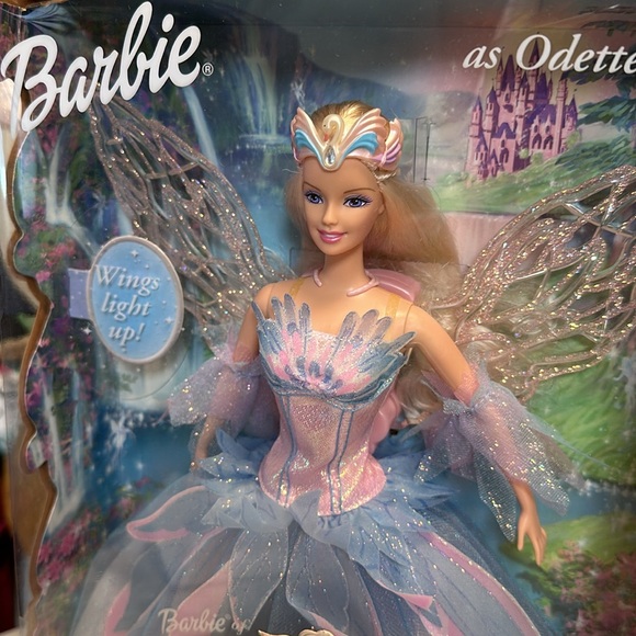 Barbie of Swan Lake Odette Fashion Doll with Light up Wings. Brand New ! - Picture 7 of 12